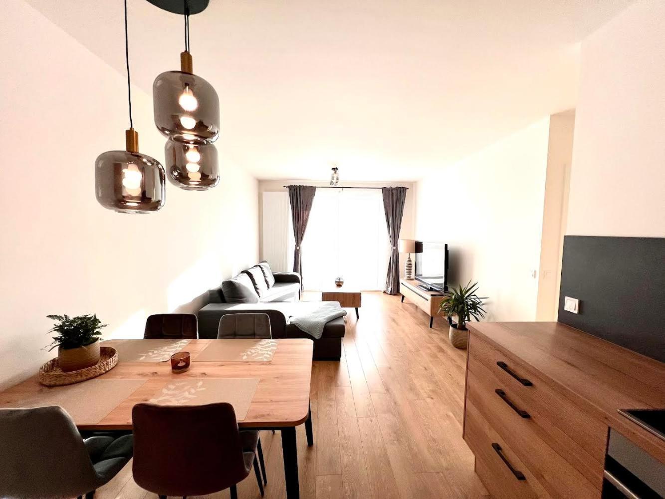 Ar Albelli House Apartment Kosice Bagian luar foto